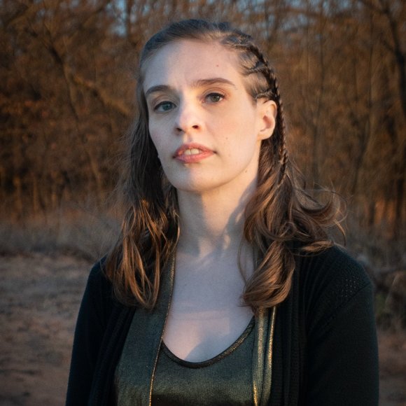 Meet your Posher, Andrea - Picture 1 of 1